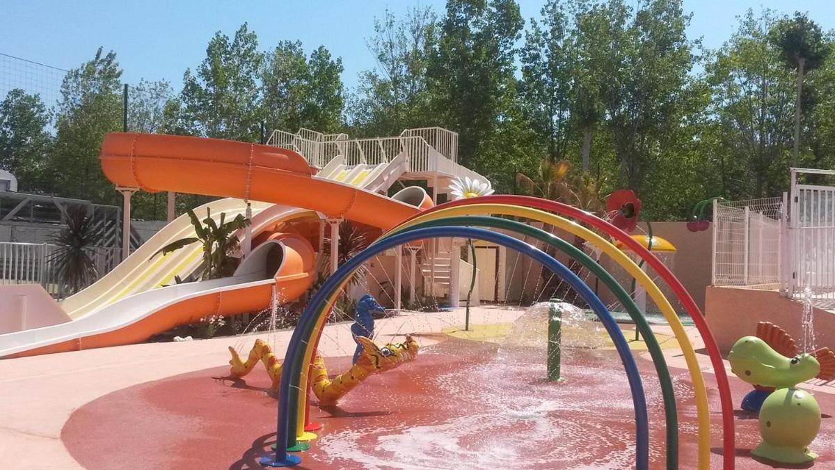 Camping Les Sables Du Midi Hotell Valras-Plage Exteriör bild